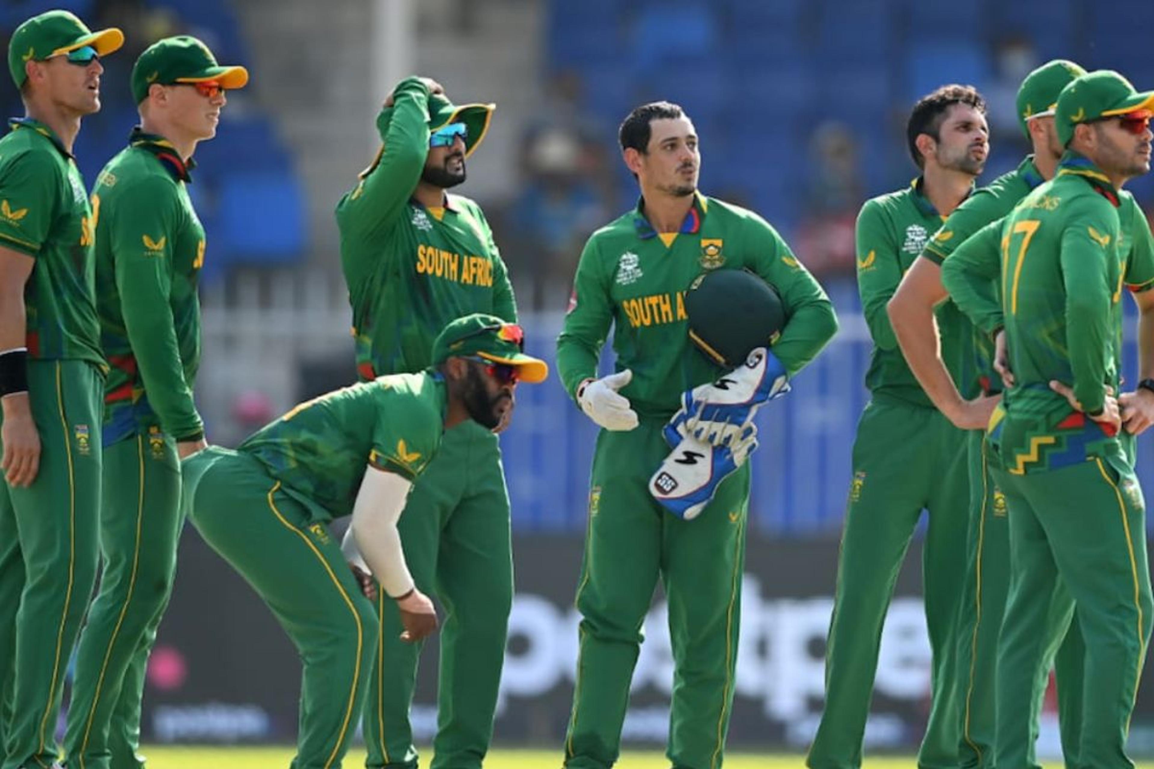 ICC का यह कैसा फरमान, साउथ अफ्रीका को कह दिया वर्ल्ड कप में आपस में टीम बांट कर
खेल लो मैच