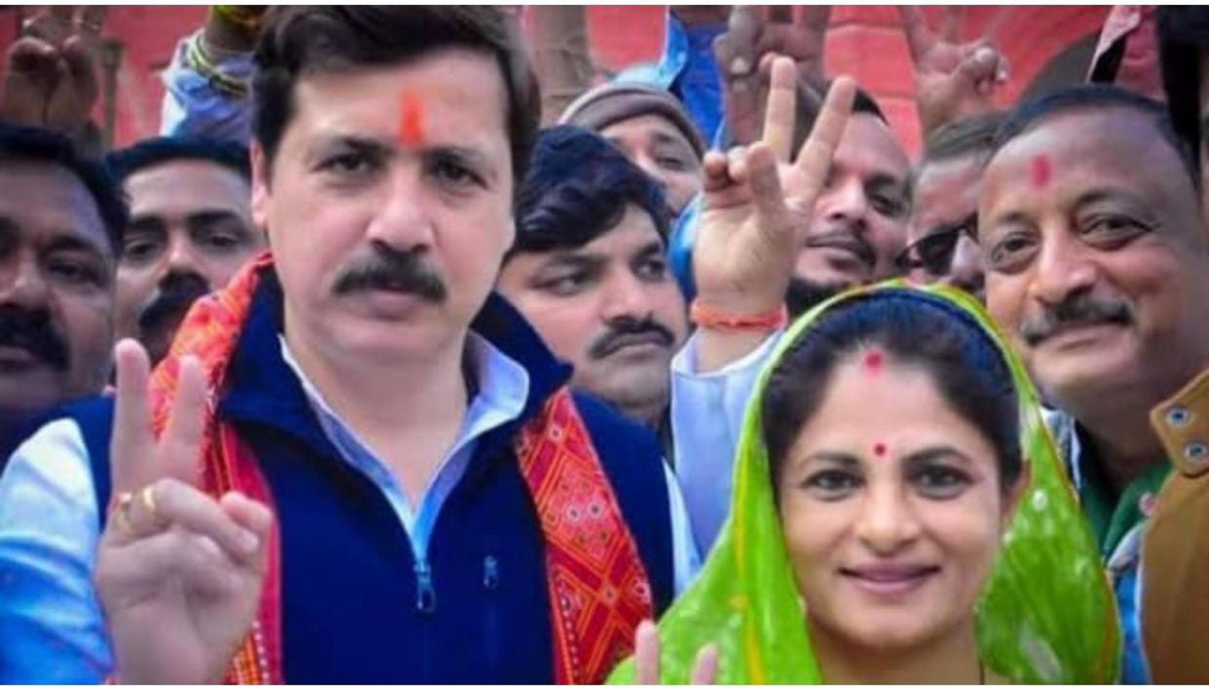 BJP के झंडे के नीचे आए धनंजय सिंह…लगे जय श्री राम के नारे, जौनपुर से भाजपा
प्रत्याशी के पक्ष में मतदान की अपील