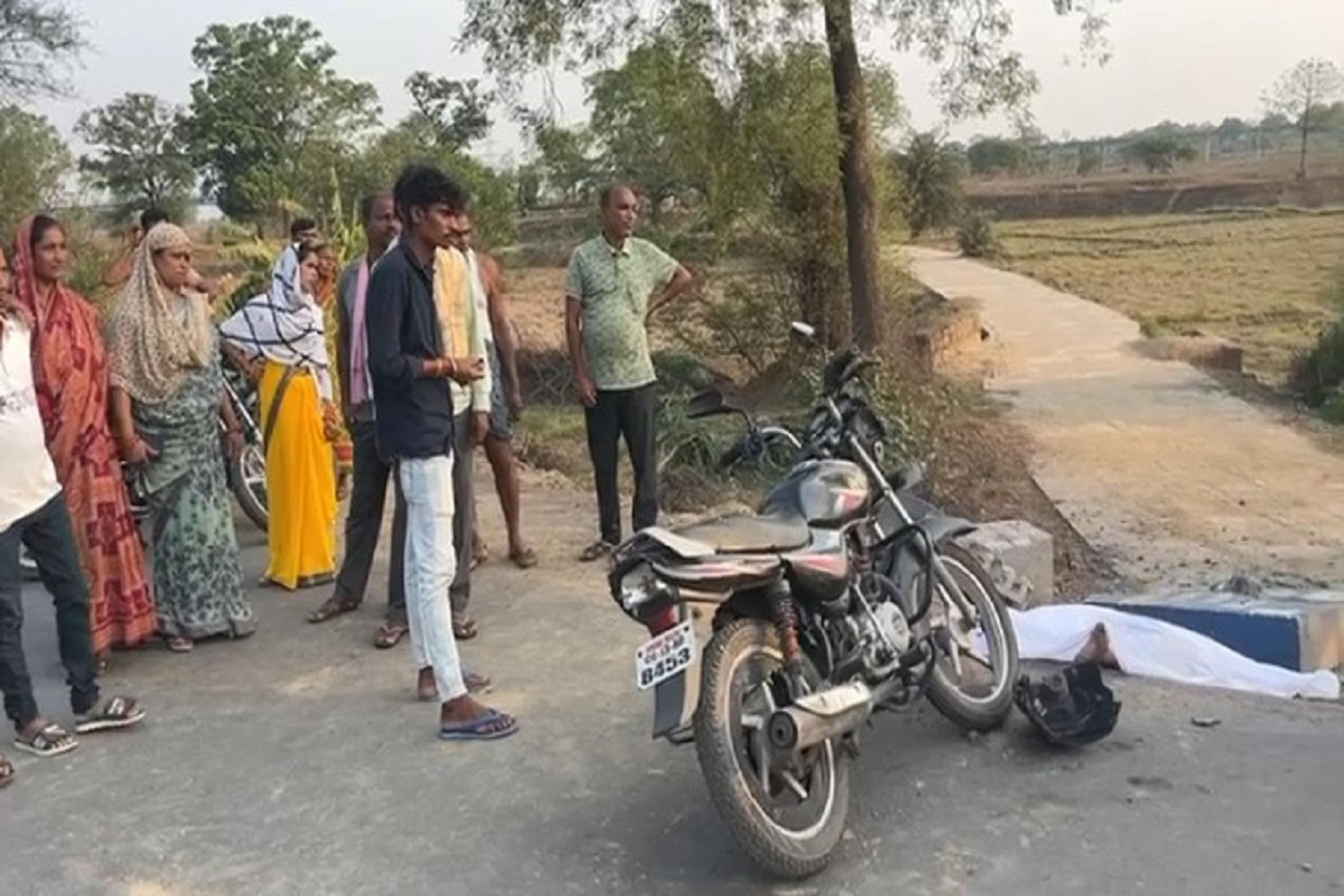 Raigarh Road Accident: तेज रफ्तार वाहन ने ग्रामीण को कुचला, मौके पर हुई मौत,
नाराज लोगों ने किया चक्काजाम