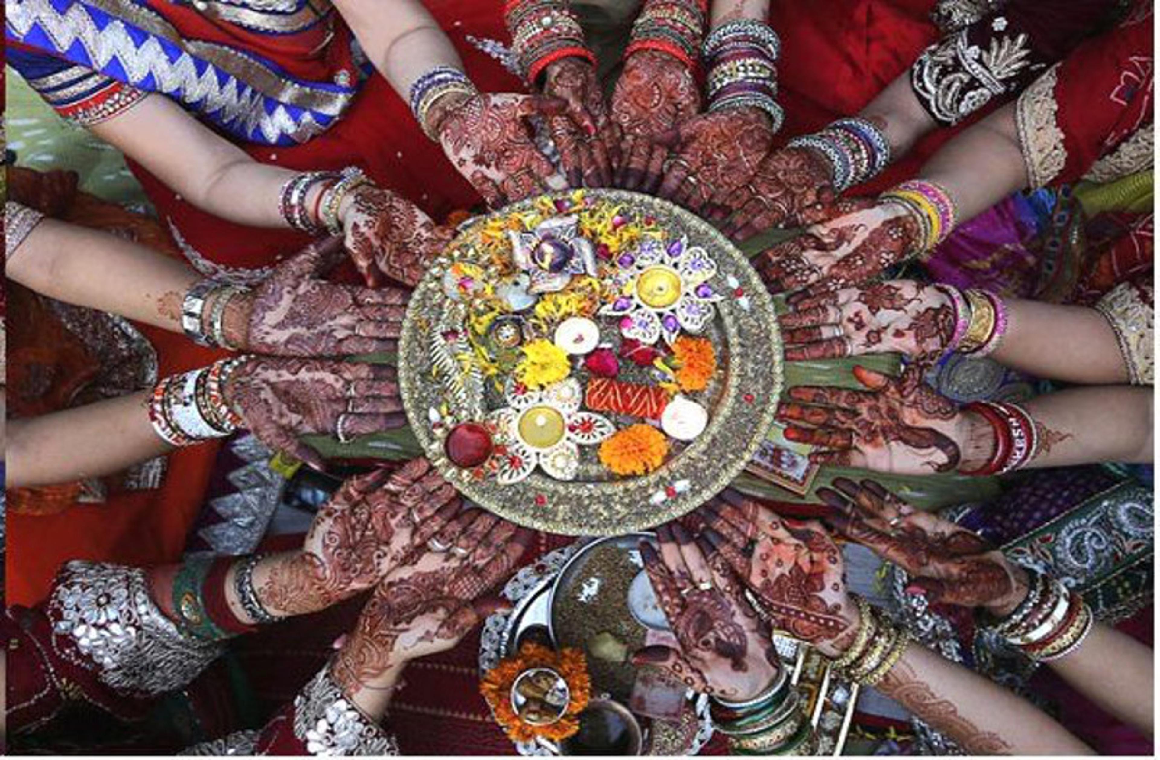 पाकिस्तान में तीज मनाना हुआ मुश्किल, हिंदुस्तान में रह गए पाकिस्तानी 'तीजणियों' के 'चांद'