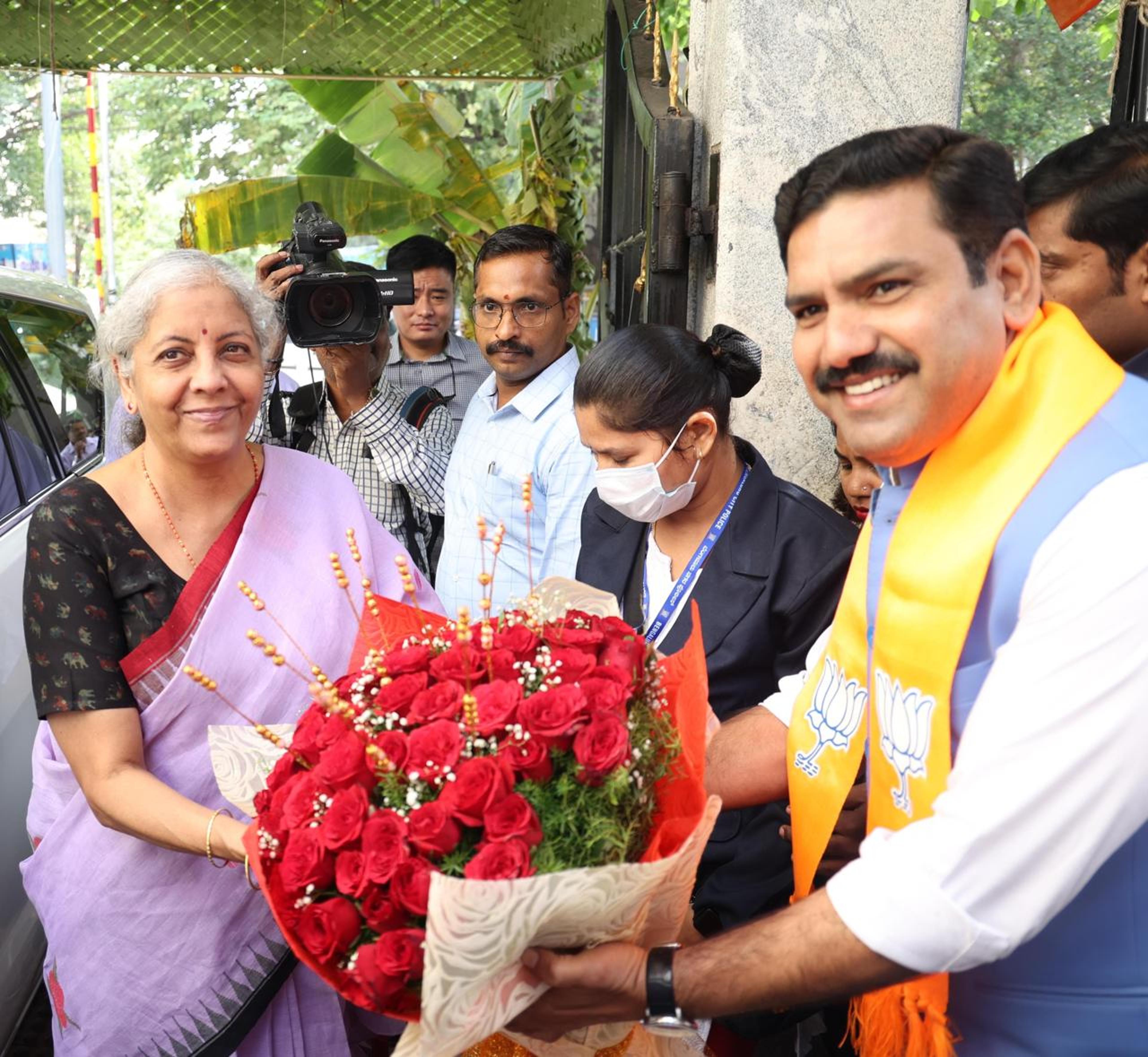 विधानसभा चुनाव के छह महीने बाद कर्नाटक में भाजपा आज चुनेगी अपना नेता