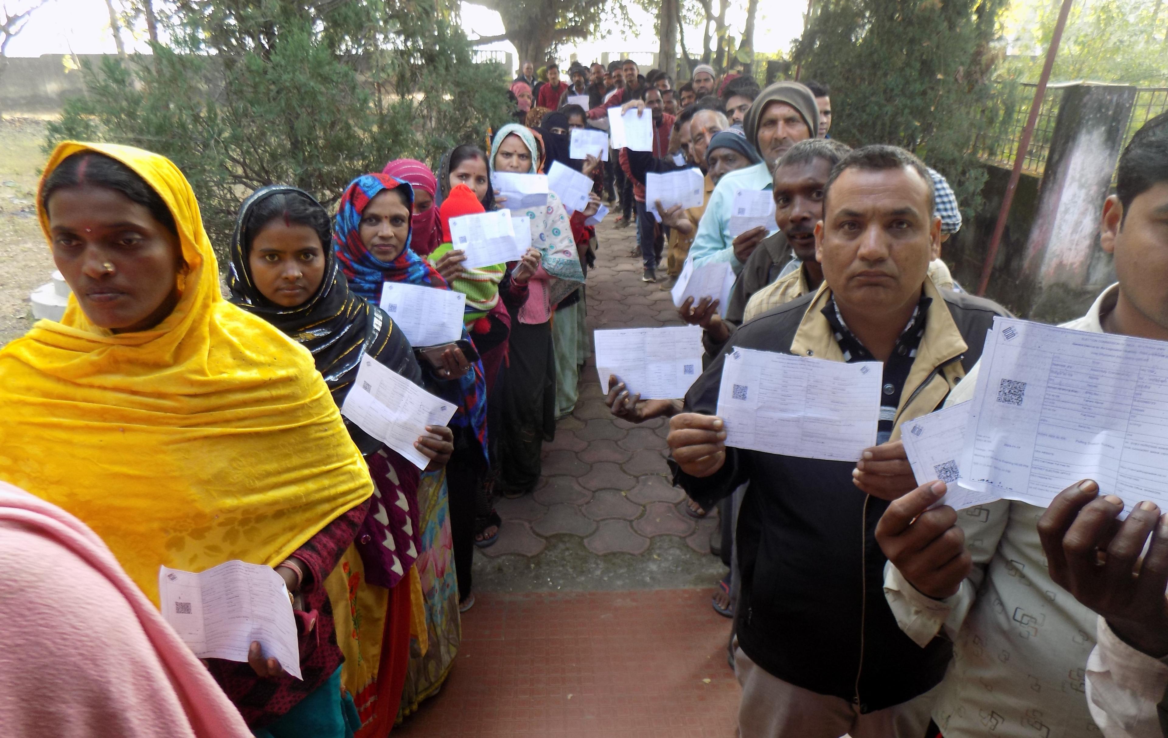 लोकतंत्र का महापर्व : जिले में 78.93 फीसदी मतदान, महिलाओं ने दिखाई ताकत