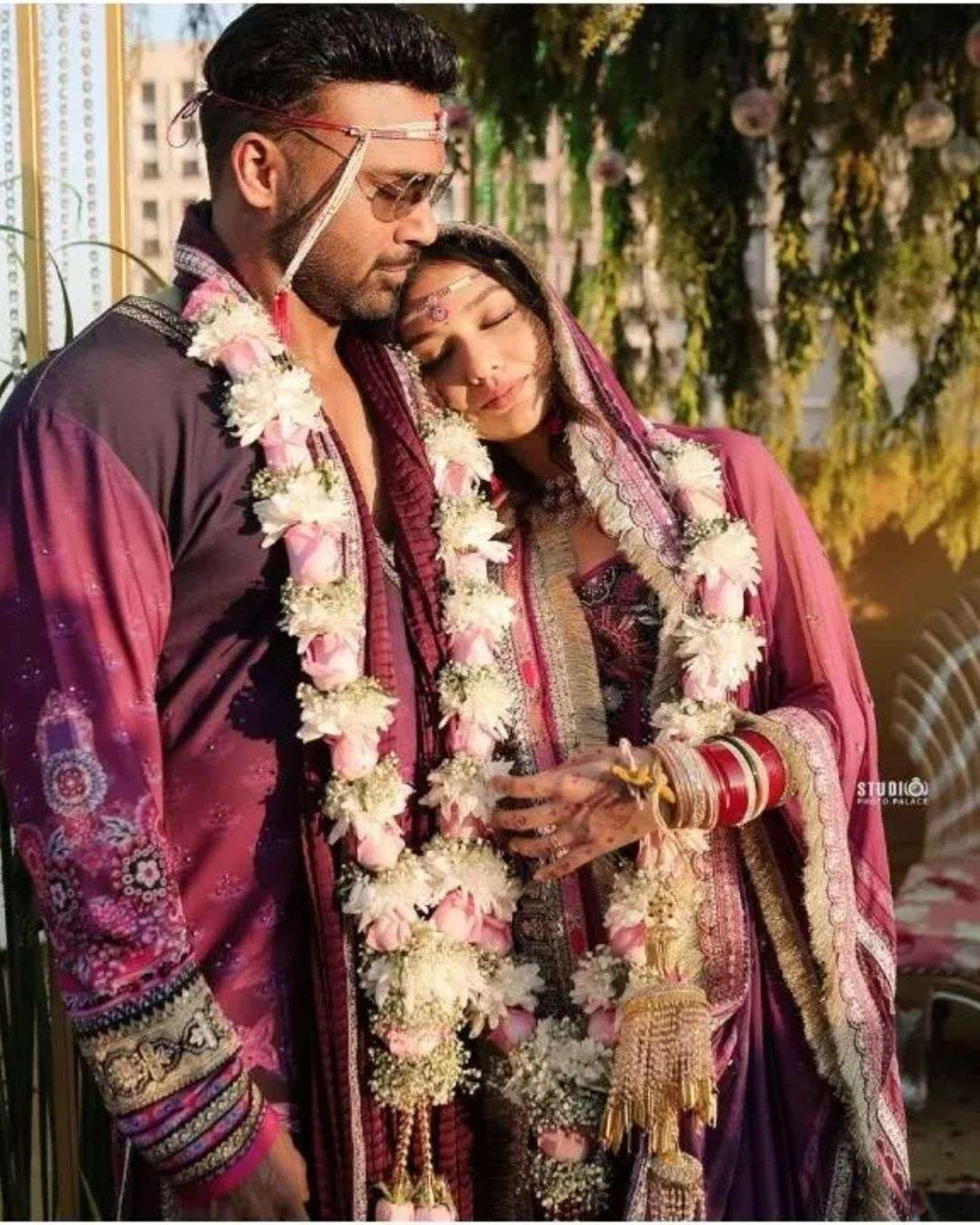 Divya- Apurva Marriage: शादी के बाद 8 तस्वीरें वायरल, कपल का दिखा रोमांटिक अंदाज
