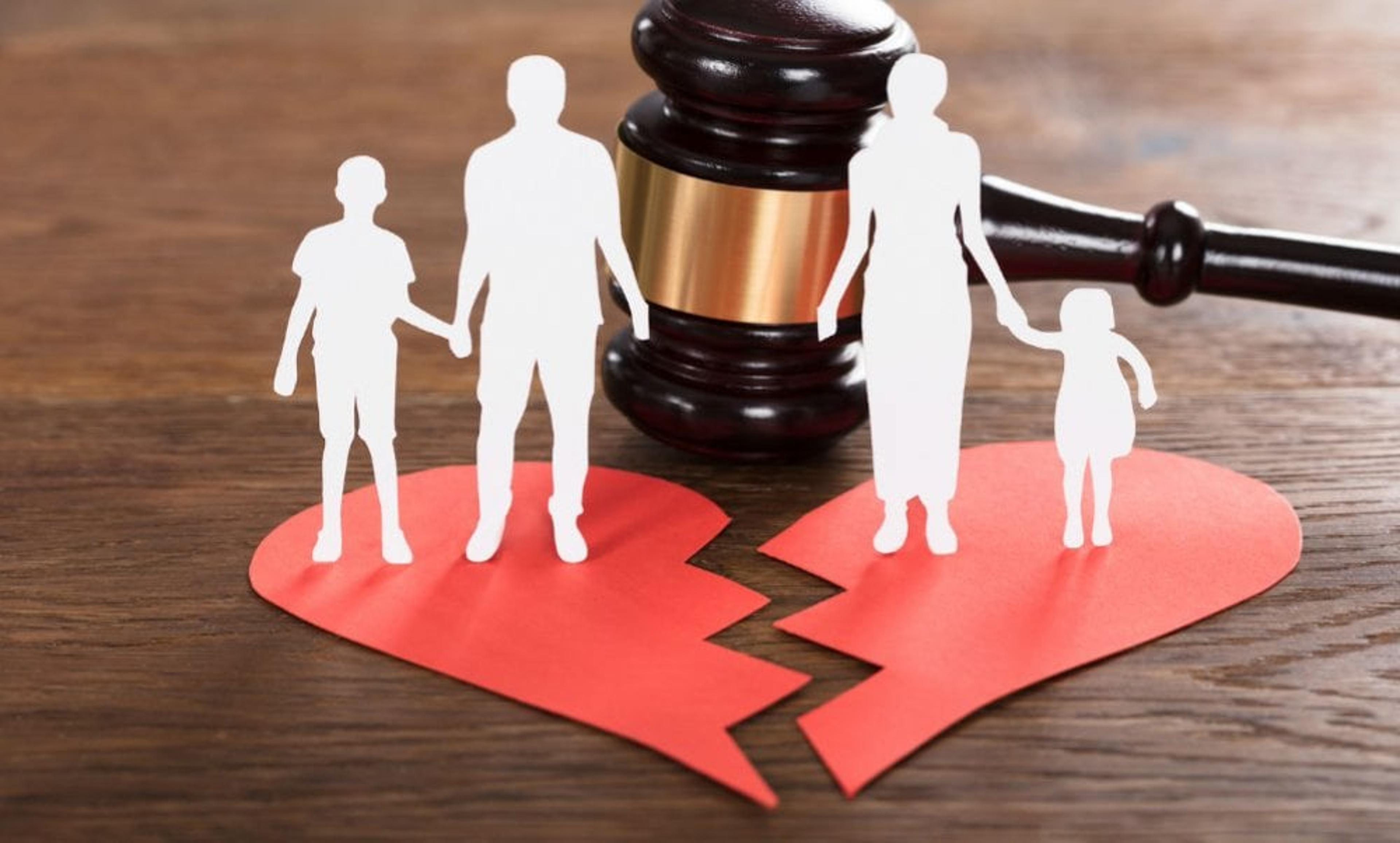Divorce : पहली बार ऐसा फैसला, तलाक के बाद पति को हर महीने 5 हजार रुपए देगी पत्नी