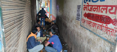 Chaos: Samrat Chowk became a den of alcoholics, jam spills on the road