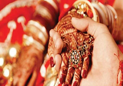 परिवार की रजामंदी से हिंदू लड़की का मुस्लिम लड़के से हो रहा था विवाह, पुलिस ने आकर रोक दी शादी
