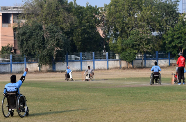 PHOTO GALLERY : पहली बार शुरु हुआ व्हीलचेयर क्रिकेट टूनामेंट, देशभर की 6 टीमें ले रहीं भाग