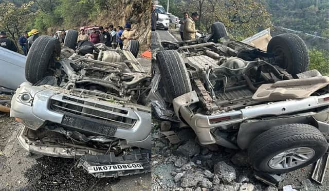 Mussoorie accident:खाई में गिरी कार, पांच लोगों की मौत