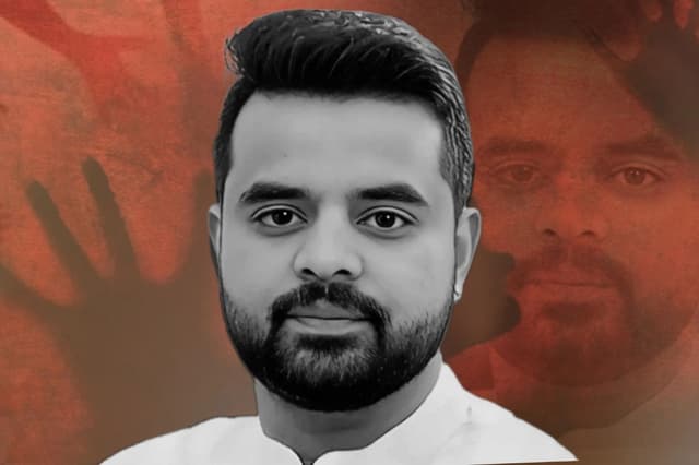 Karnataka Sex Scandal: भाजपा-कांग्रेस ने एक दूसरे पर उठाए सवाल, पूर्व पीएम पर
पोते प्रज्वल रेवन्ना को भगाने का आरोप