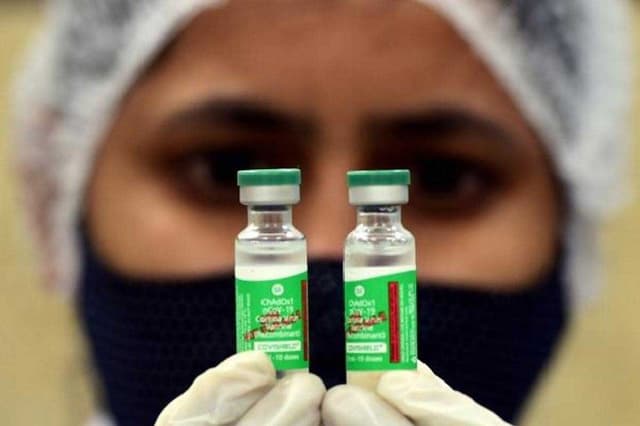एस्ट्राजेनेका का दावा : Covishield vaccine के फायदे साइड इफेक्ट्स के जोखिम से
कहीं ज्यादा
