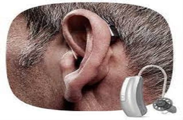 बिना डॉक्टरी सलाह के न खरीदें कान की मशीन, दिक्कत भी हो सकती