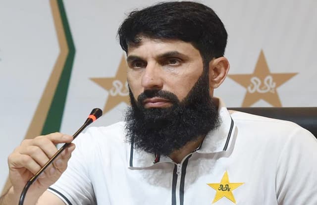 टी20 वर्ल्ड कप से पहले पाकिस्तानी टीम को बड़ा झटका, मिस्बाह और वकार ने दिया इस्तीफा