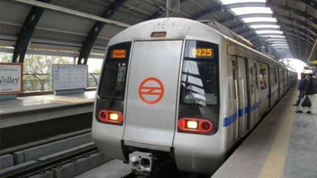 Delhi Metro: दिल्ली सरकार का बड़ा ऐलान, 31 दिसंबर को रात नौ बजे से बंद रहेगा राजीव चौक मेट्रो स्टेशन
