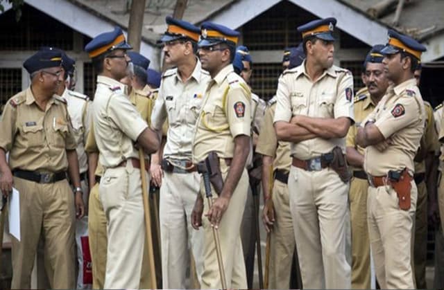 हाई अलर्ट पर मुंबई, खालिस्तानी आतंकी कर सकते हैं हमला, पुलिसकर्मियों की छुट्टियां रद्द