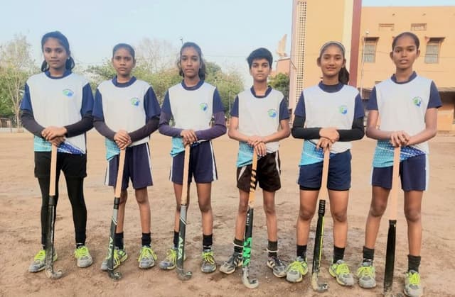 बड़वानी की छह खिलाड़ी जबलपुर में करेगी जिला हॉकी संघ का प्रतिनिधित्व