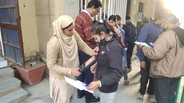 राजस्थान में सीनियर सेकेंडरी स्तर के लिए पहली बार हुई CET परीक्षा, देखें तस्वीरें