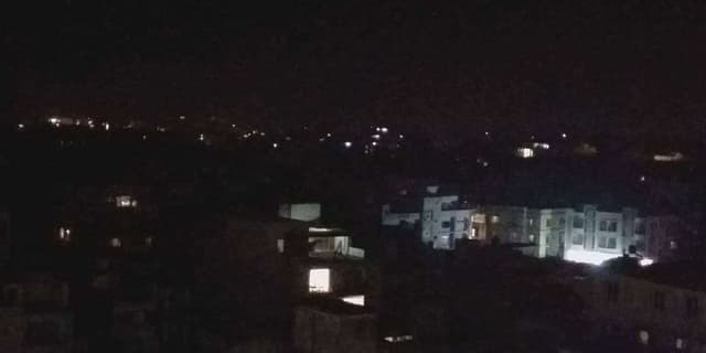 देखिये तस्वीरें : बिजली कर्मियों की हड़ताल से अंधेरे में डूबा PM का संसदीय क्षेत्र बनारस