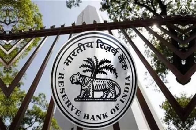 आपकी बात, अमरीका में डूबते बैंकों से भारत को क्या सबक लेना चाहिए ?