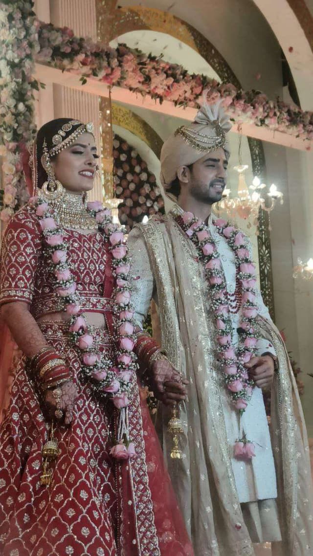 Exclusive: सामने आई टीवी एक्टर नवीन शर्मा और रौशनी की शादी की तस्वीरें