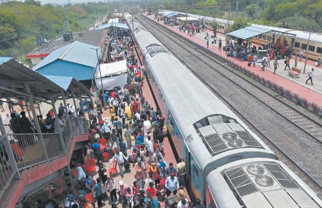 ट्रेनों में सुरक्षित नहीं है मोबाइल और पर्स, जयपुर में सक्रिय है झपट्टा बाज