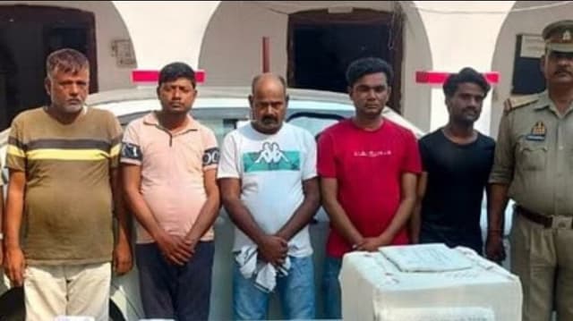 Bahraich News : भारत नेपाल बॉर्डर पर पकड़े गए नकली नोट के कारोबारी, पांच जालसाज चढ़े पुलिस के हत्थे
