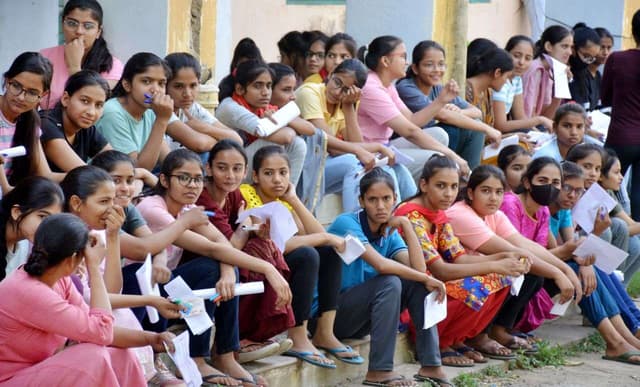 प्रदेश भर में पीटीईटी परीक्षा का आयोजन किया गया