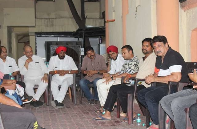 रायपुर उत्तर विधानसभा क्षेत्र में जूनेजा ने ली कांग्रेस की बूथ स्तरीय बैठक