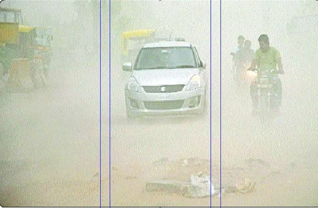 Storm in Jodhpur: तस्वीरों में देखिए आंधी और मूसलाधार बारिश ने जोधपुर शहर का किया कितना बुरा हाल