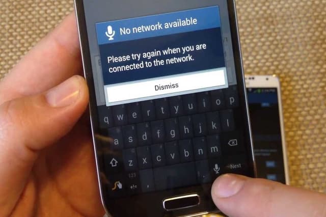 आपके फोन में भी गायब होता है नेटवर्क तो सावधान! ऐसे हो सकता साइबर अटैक