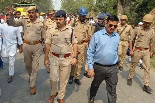 सहारनपुर में दूसरे दिन भी बंद रही इंटरनेट सेवा, 50 नामजद गुर्जर नेताओं समेत 2500 पर मुकदमा