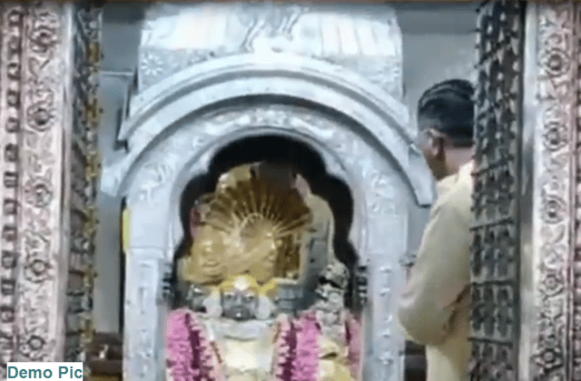 Pm Modi in Pushkar- हैलीकॉप्टर से पुष्कर पहुंचे पीएम मोदी, ब्रह्माजी के मंदिर में नवाया शीश