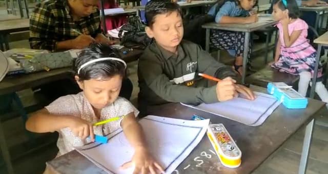 Video Story :- बच्चों ने चित्रकला के माध्यम से दिया जल व पर्यावरण संरक्षण का संदेश