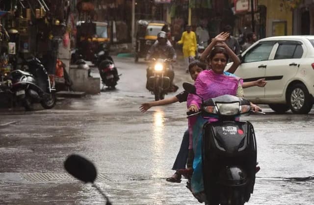 3 दिन तक जारी रहेगा अंधड़-बारिश का दौर, मौसम विभाग ने जारी किया Monsoon Forecast