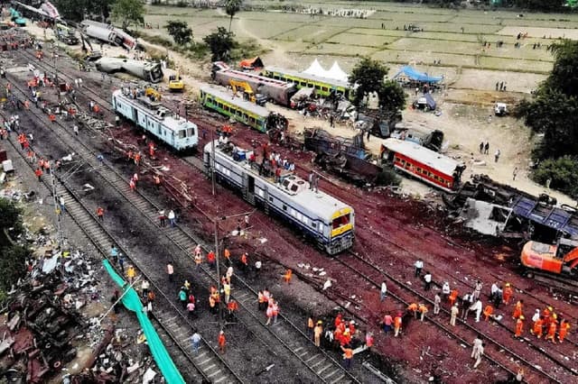 Odisha Train Accident : रेलवे पुलिस की शिकायत पर FIR दर्ज, अभी किसी का नाम नहीं