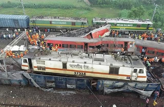 Balasore train accident: 275 शवों में से कई की पहचान नहीं, रेलवे ने जारी की अज्ञात मृतकों की फोटो