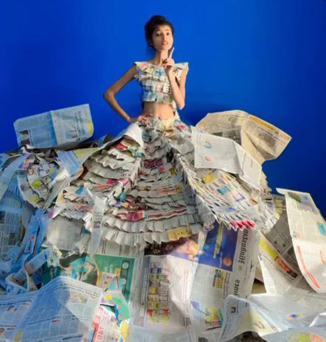 PANNA; कागज के कपड़े डिजाइन कर सोशल मीडिया सेलिब्रिटी बनीं किसान की बेटी, कमाई जान कर रह जाएंगे दंग