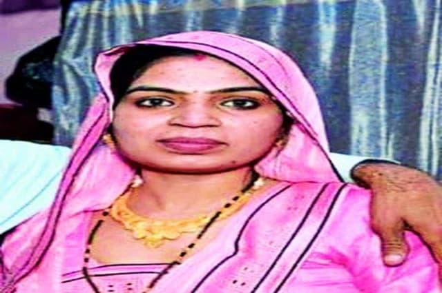 सीआरपीएफ के जवान व प्रेमिका ने पति की कर दी हत्या ... देखें फोटो गैलेरी कैसे दिया घटना को अंजाम..