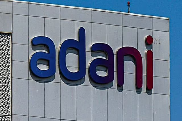 Adani Group Share: गौतम अडानी ग्रुप के धराशायी हुए सभी शेयर, नए आरोपों से निवेशकों में हड़कंप