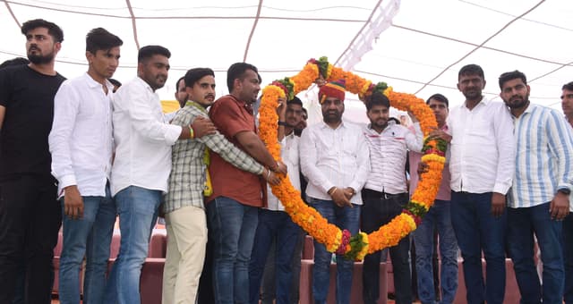 भाजपा को विश्वास में लेकर कांग्रेस सरकार ने लगाई छात्र संघ चुनाव पर रोक’