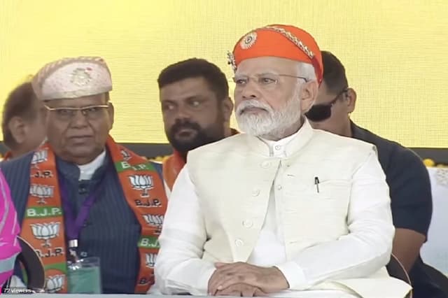 PM Modi Chittorgarh Visit Live : पीएम मोदी ने चित्तौड़गढ़ में भरी हुंकार, बोले - खुद गहलोत जी को भरोसा है वो जा रहे हैं