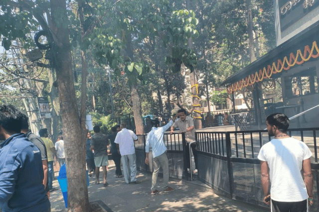 Bangalore Rameshwaram Café IED Bomb Explosion: बेंगलुरु के रामेश्‍वरम कैफे में आईईडी बम विस्फोट, दो संदिग्धों की शुरू हुई तलाश