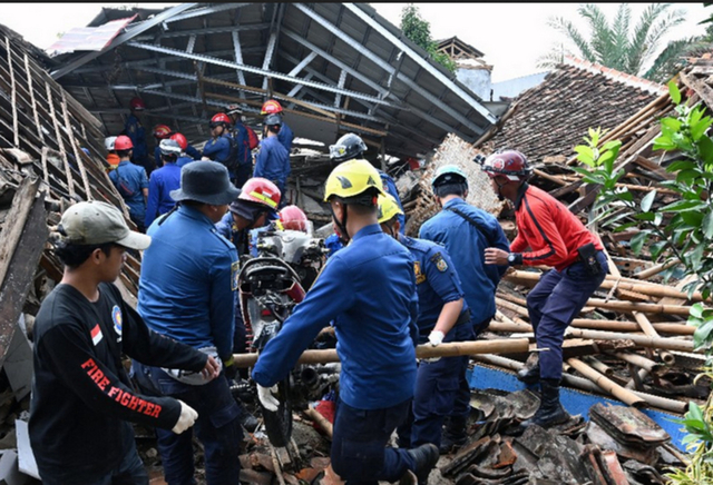 Indonesia Earthquake: मरने वालों का आंकड़ा पहुंचा 310, अभी भी लापता हैं 24 लोग
