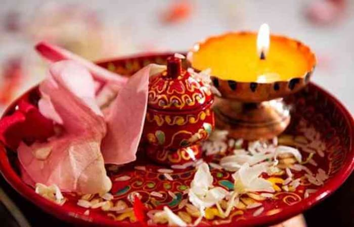 diwali 2017 puja vidhi in hindi - दीपावली पर करें माता लक्ष्मी का वैदिक  पूजन, जानें श्रेष्ठ मुहूर्त और पूजा विधि | Patrika News