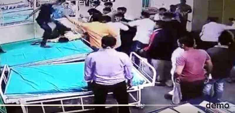 doctor beaten by public, video now viral