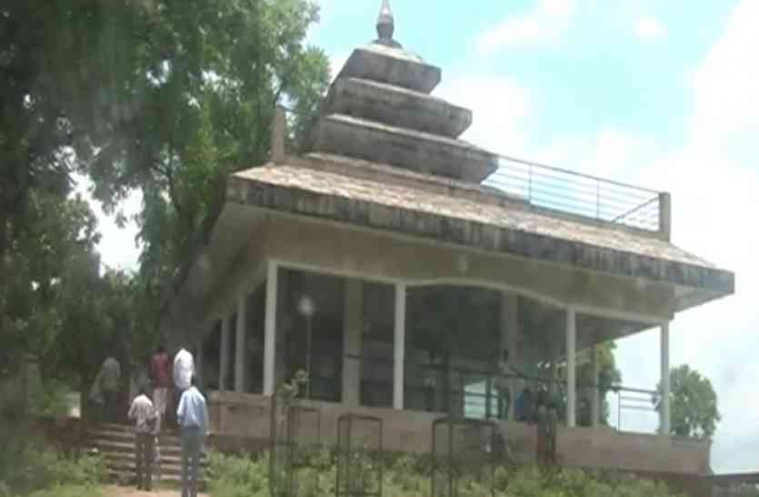 raebareli शहीदों ने शहादत स्वीकार की पर ब्रिटिश हुकूमत से रायबरेली के स्वाधीनता सेनानी डरे न झुके