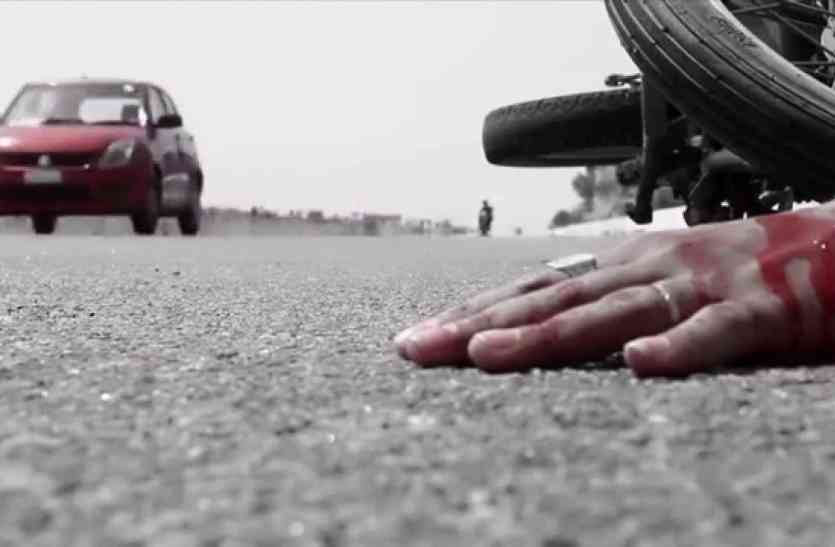 accident दिल्ली की सड़क पर 14 घंटे तड़पता रहा घायल, मददगार ने पानी पिलाकर लूट लिए 15 हजार