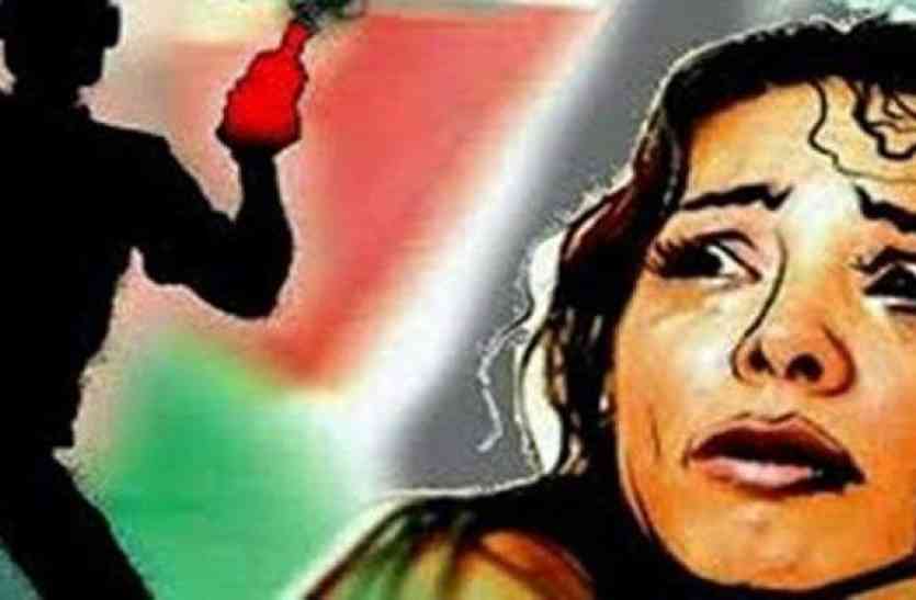 Acid victim तेजाब पीडि़ता को पेंशन देगी पंजाब सरकार