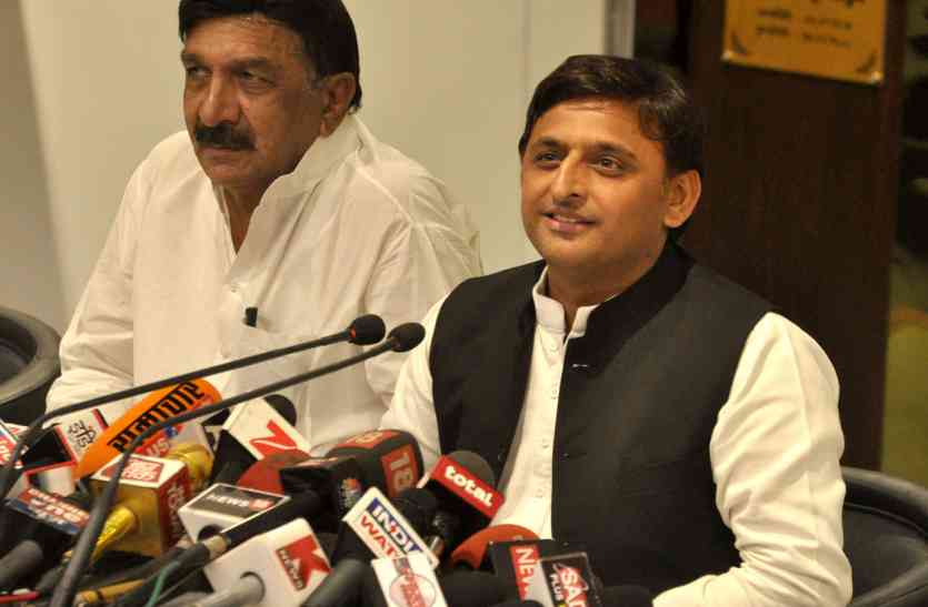 akhilesh yadav,Auraiya news अखिलेश का आरोप, भाजपा का जिला पंचायत अध्यक्ष बनाने की पुलिस ने ली है सुपारी