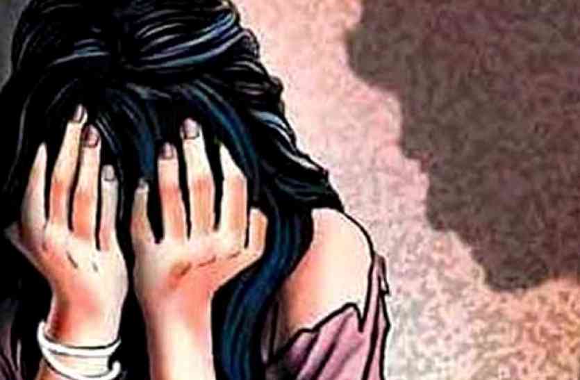 Eve teasing सूरजकुंड घूमने गए जेएनयू छात्रों से मारपीट, छात्रा से बलात्कार की कोशिश