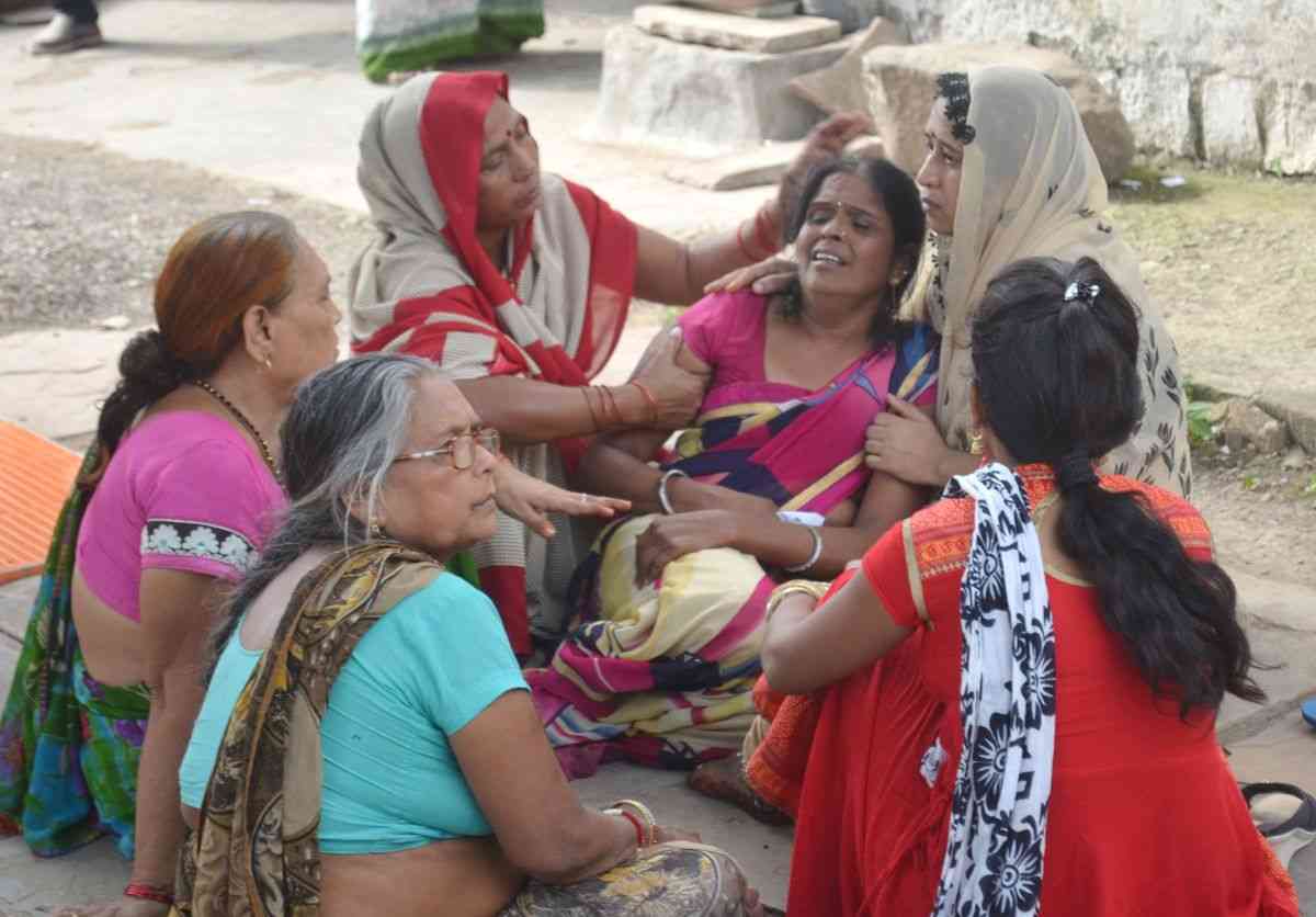 Girl Student Suicide case in khandwa